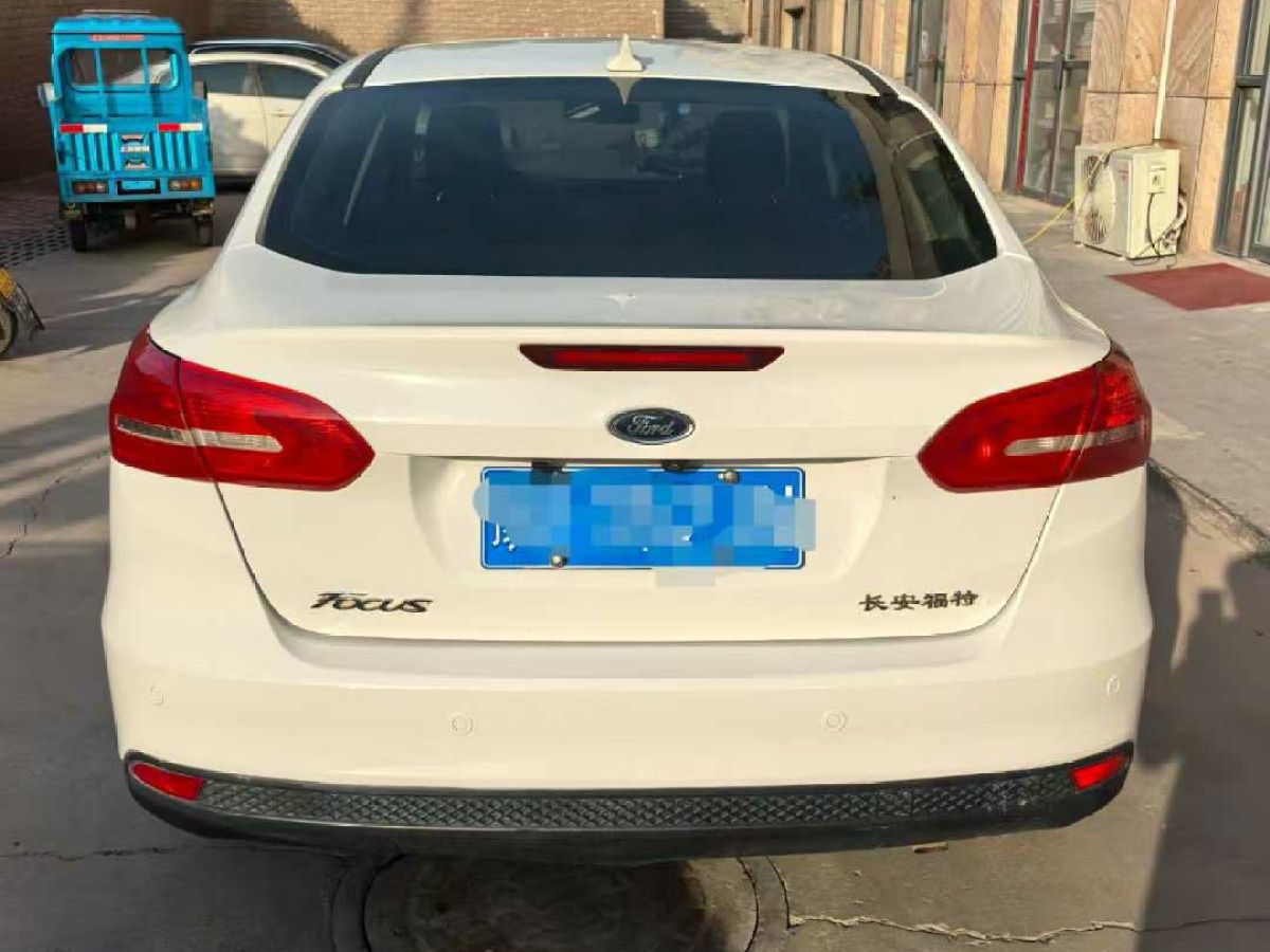 福特 ?？怂? 2017款 三廂 1.6L 自動(dòng)舒適型智行版圖片