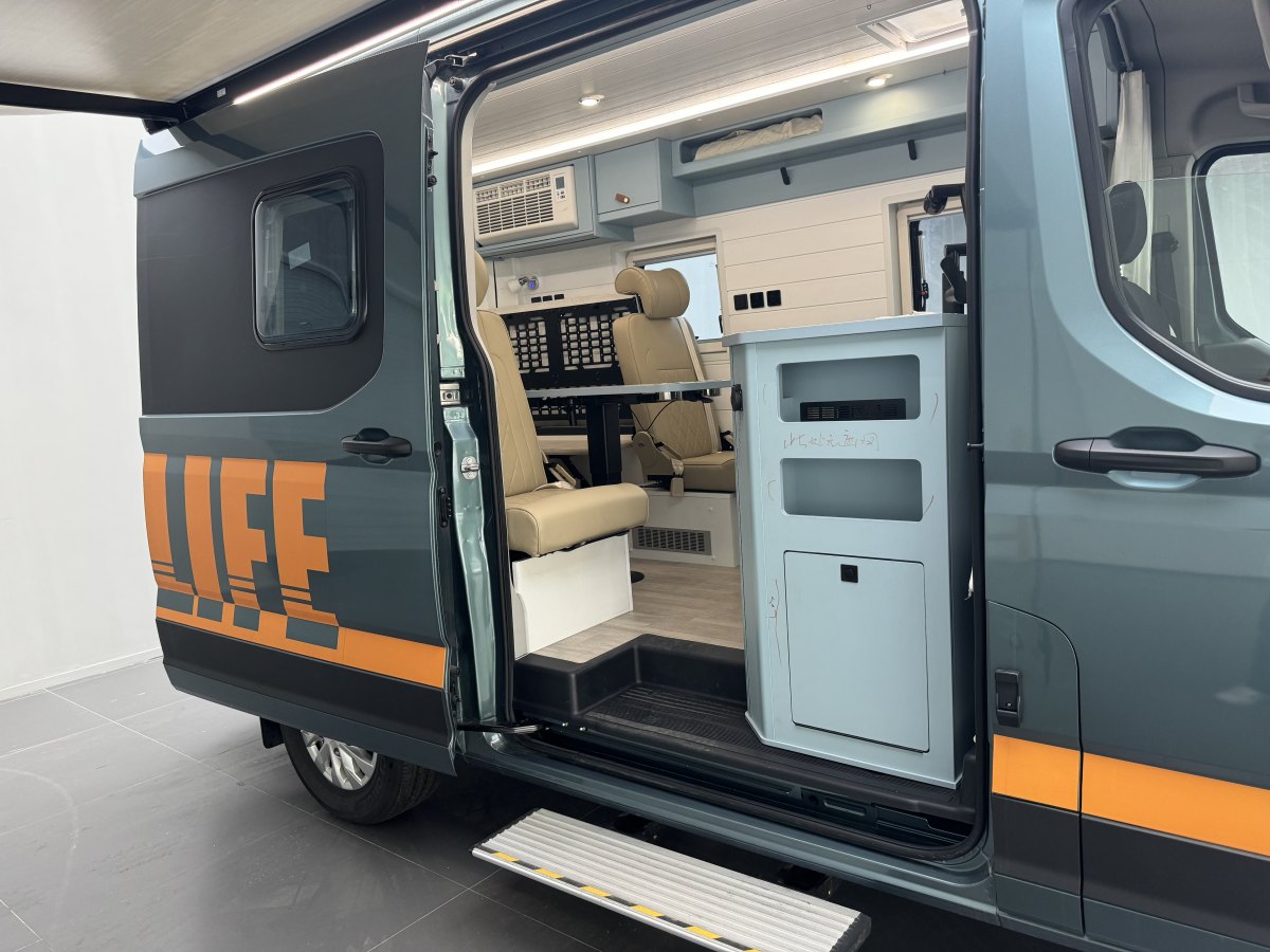上汽大通 RV90  2023款 宜動(dòng)生活家圖片
