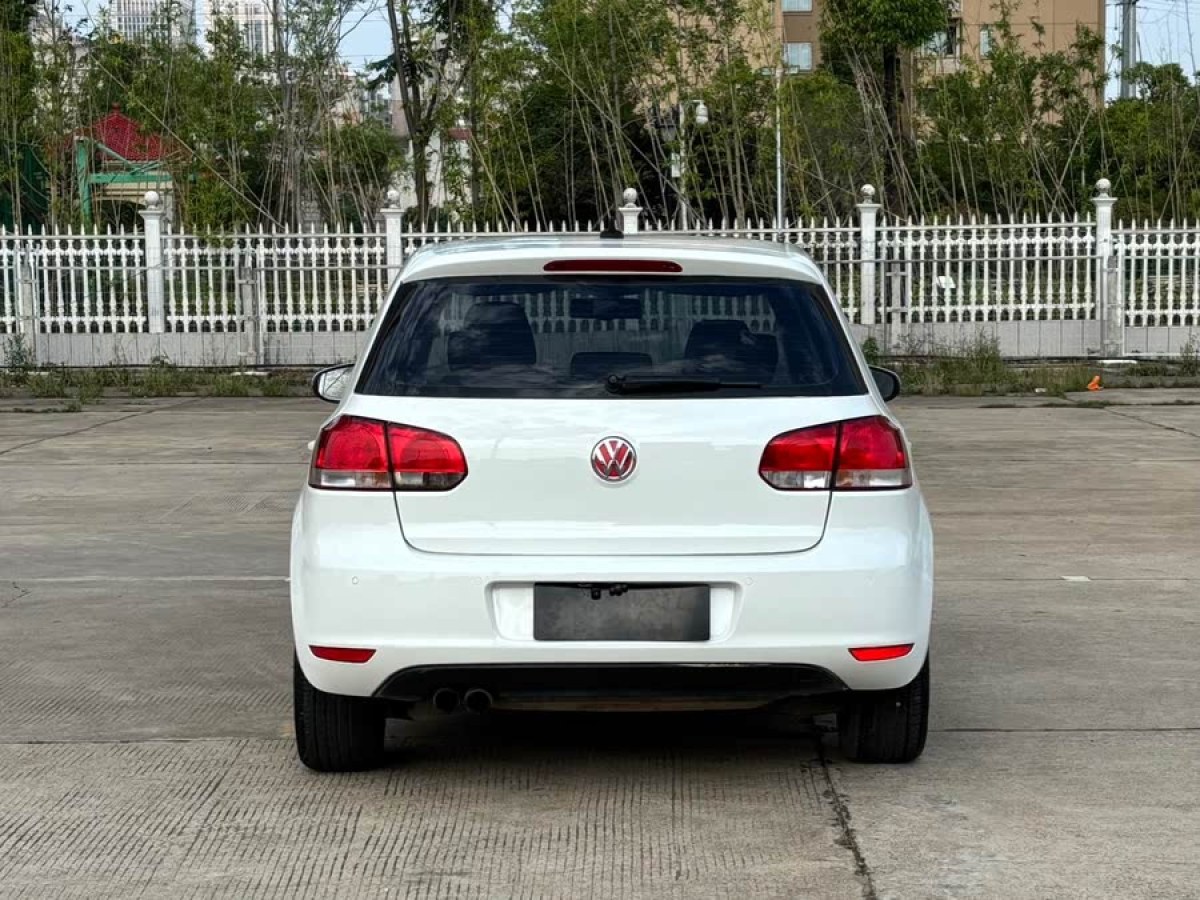 大眾 高爾夫  2011款 1.4TSI 自動(dòng)豪華型圖片