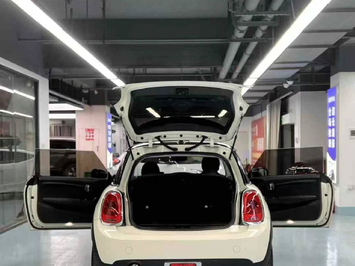 MINI MINI  2015款 1.2T ONE 五門版圖片