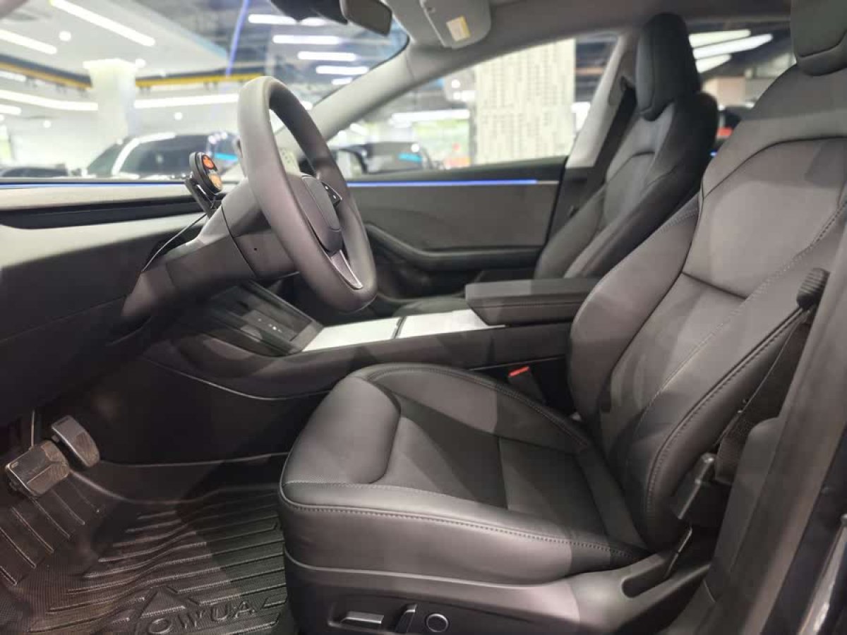 特斯拉 Model 3  2023款 煥新版 后輪驅(qū)動(dòng)圖片