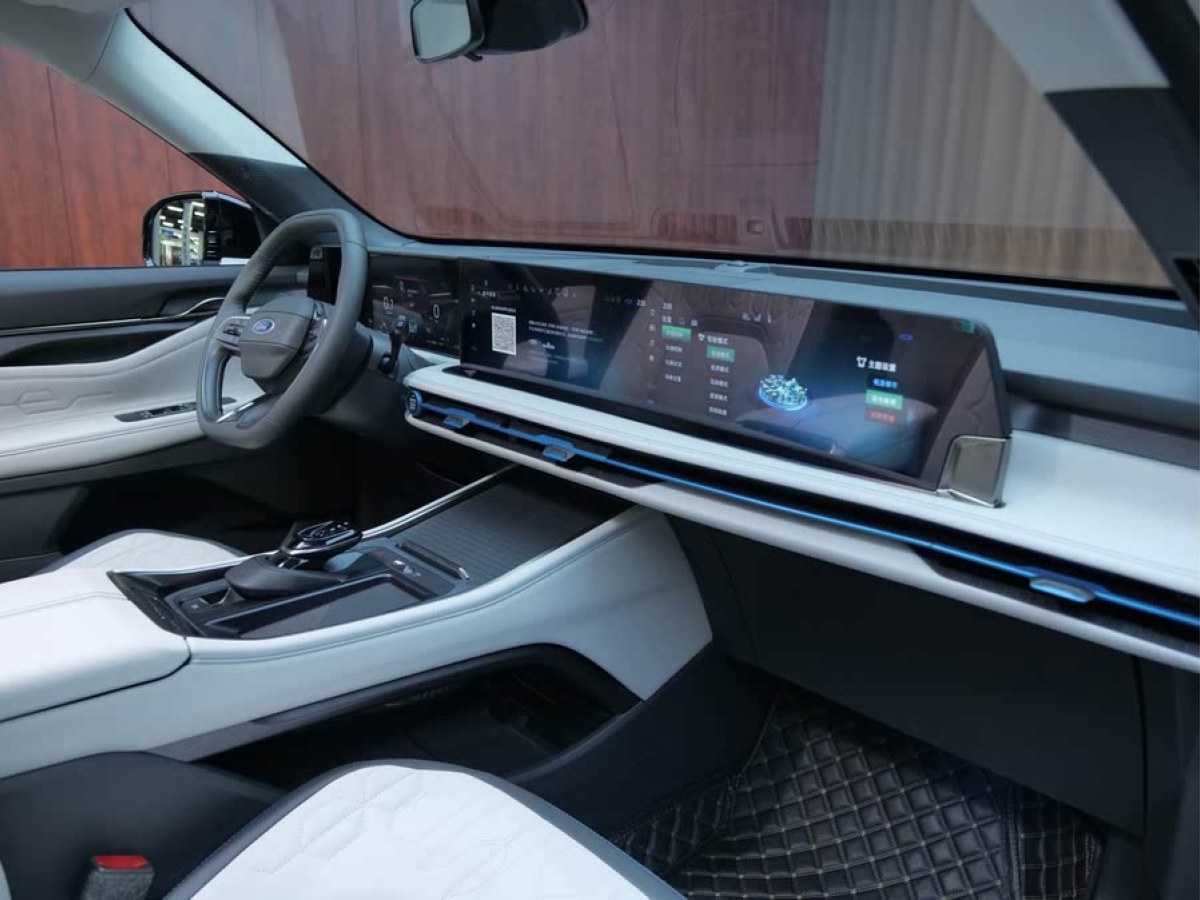 福特 銳界  2023款 銳界L 2.0T EcoBoost 兩驅(qū)七座豪華型圖片