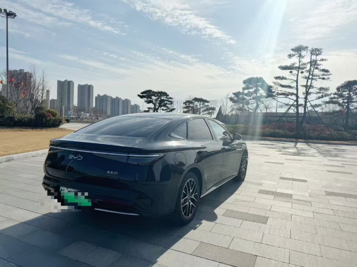 比亞迪 海豹07 DM-i  2025款 DM-i 1.5L 125km 精英型圖片