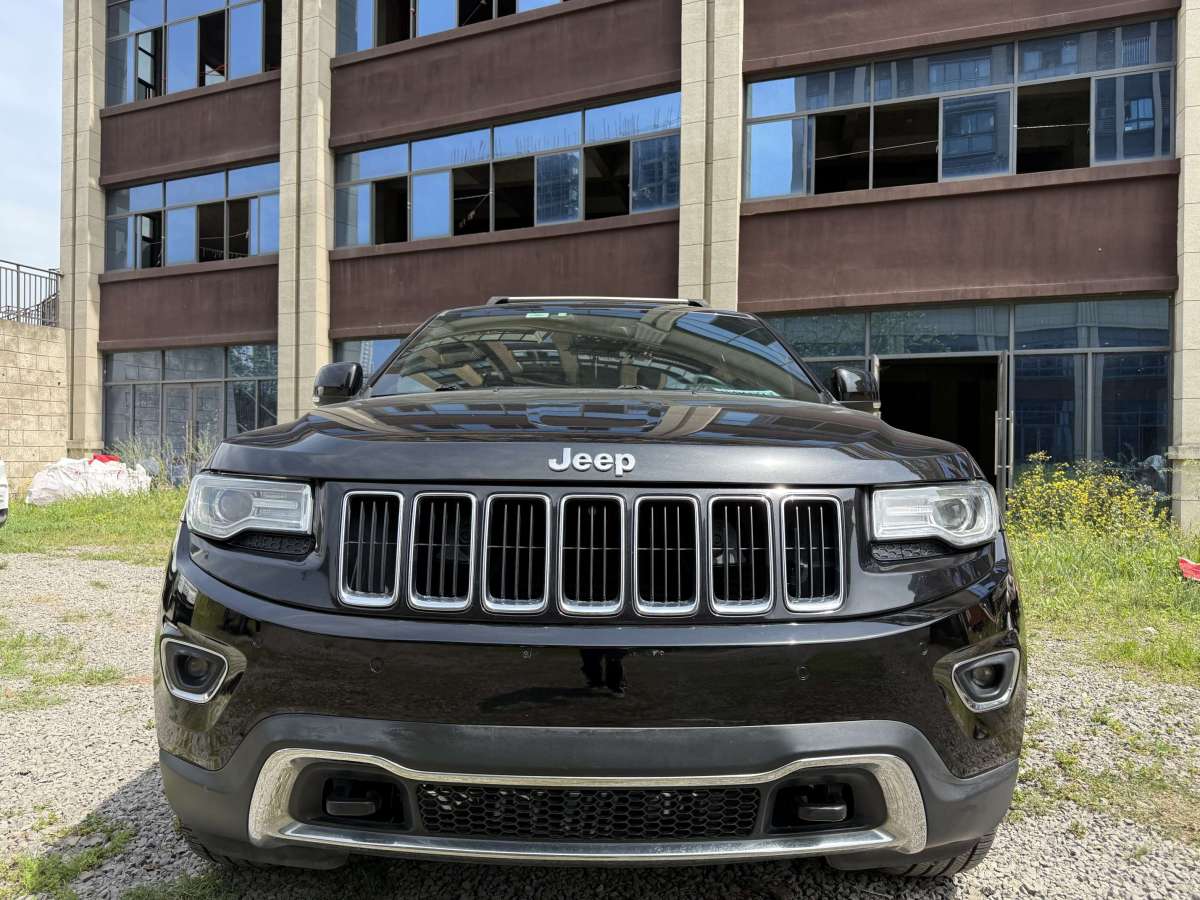 Jeep 大切諾基  2015款 3.0TD 柴油 舒享導(dǎo)航版圖片