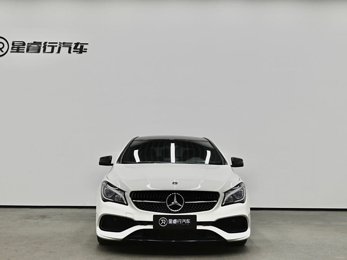 奔馳 奔馳CLA級(jí)  2017款 CLA 220 4MATIC 極地限量版圖片