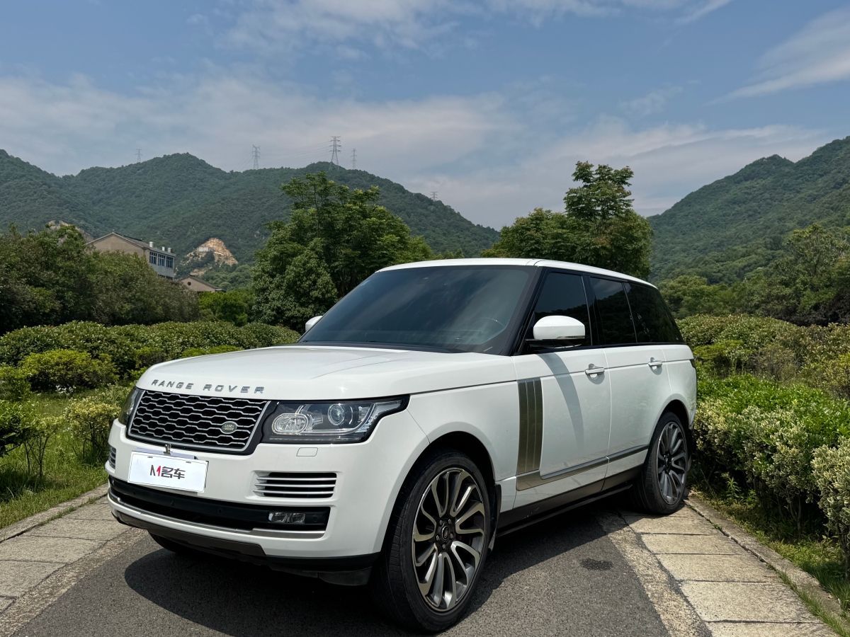 路虎 攬勝  2016款 3.0 V6 SC Vogue SE 創(chuàng)世加長(zhǎng)版圖片
