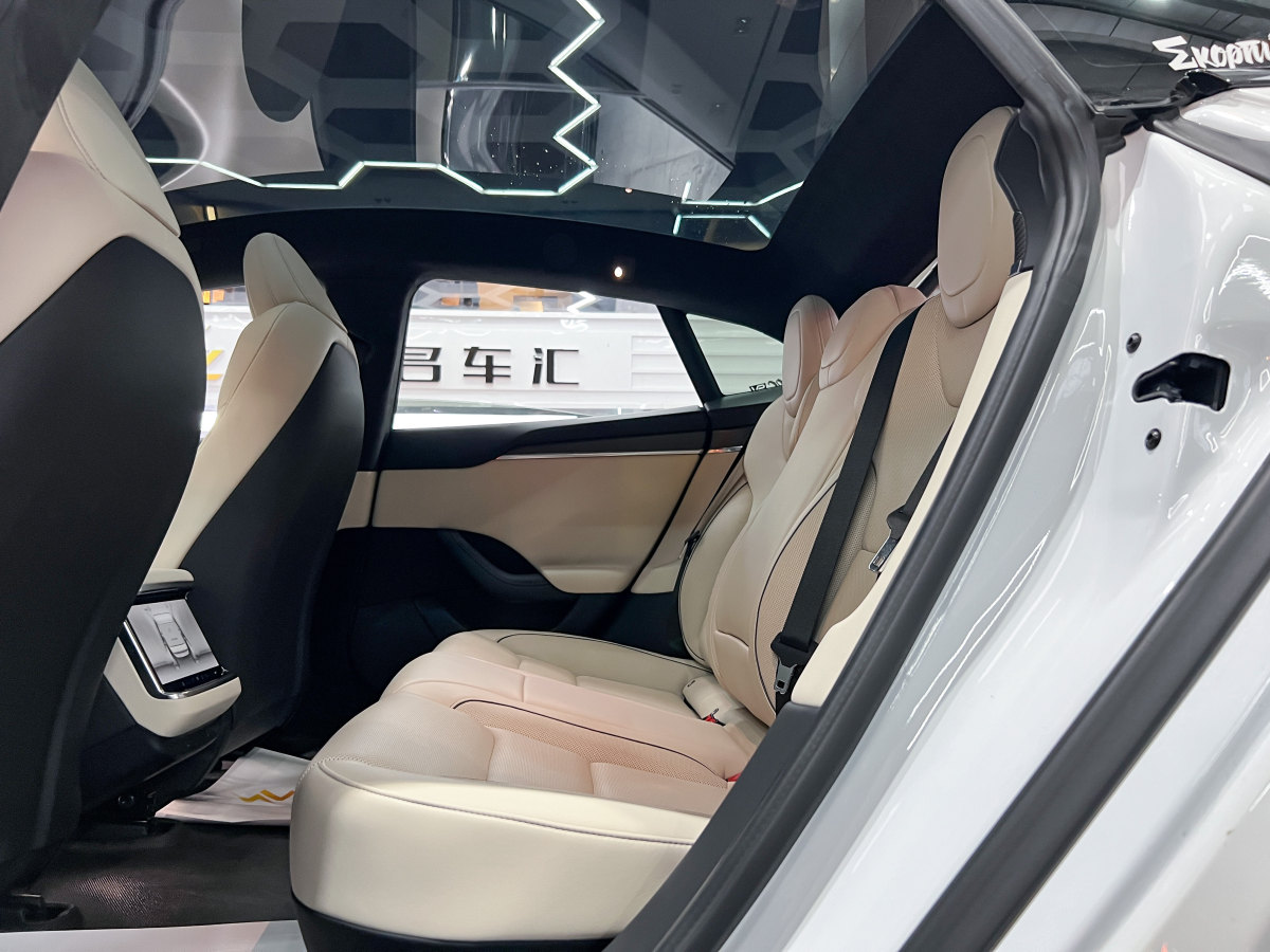 2023年6月特斯拉 Model S  2023款 三电机全轮驱动 Plaid版
