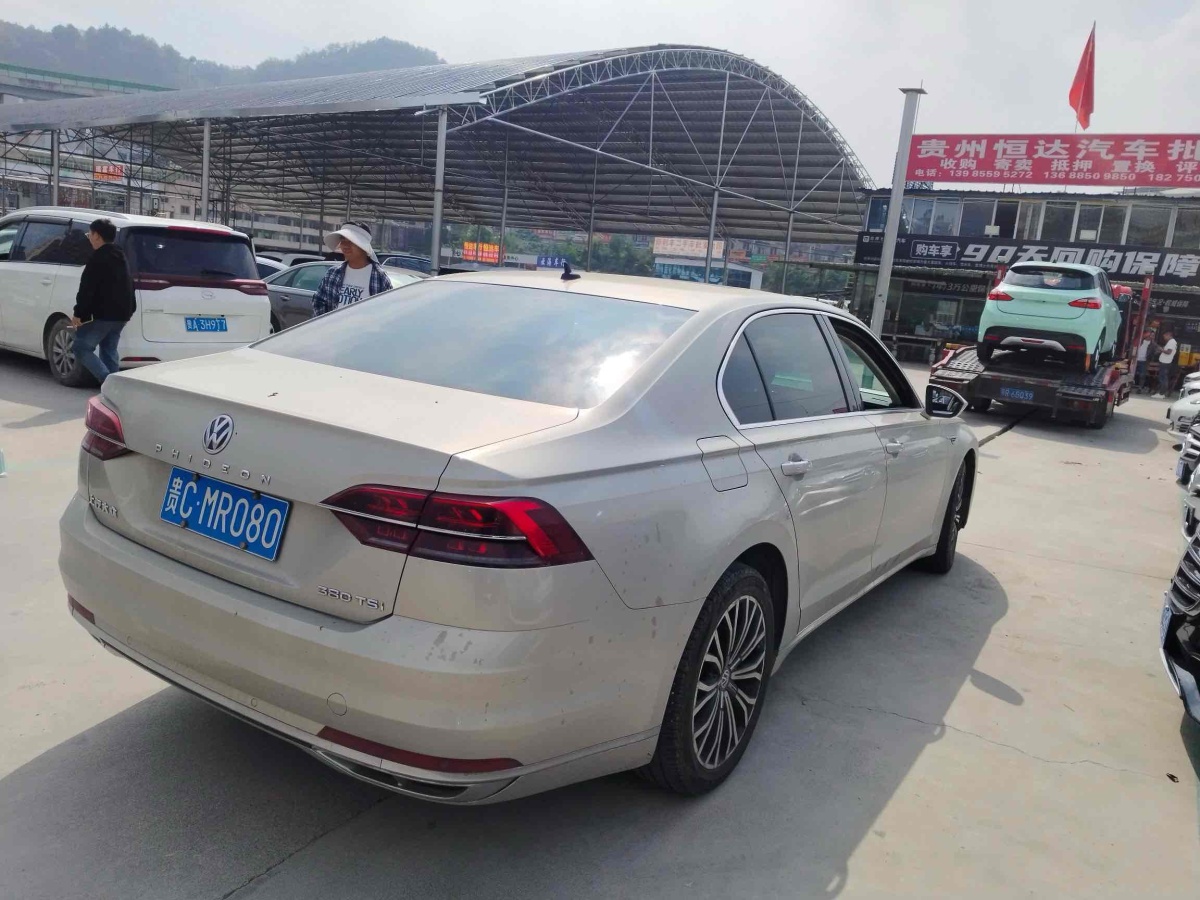 大眾 輝昂  2016款 380TSI 兩驅御尊豪華版圖片