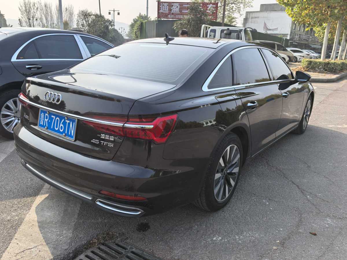 奥迪 奥迪A6L  2022款 45 TFSI 臻选致雅型图片