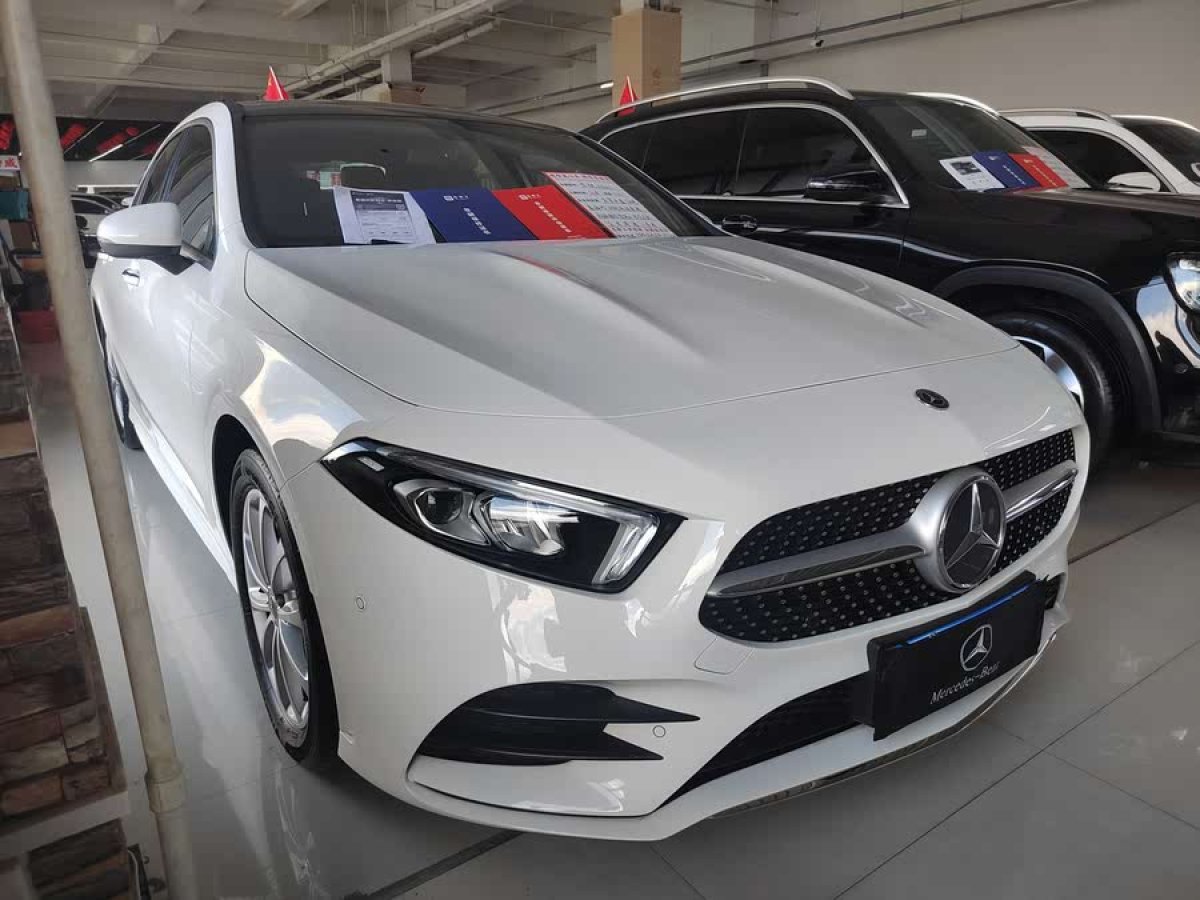 奔馳 奔馳A級  2021款 A 200 L 運動轎車時尚型圖片