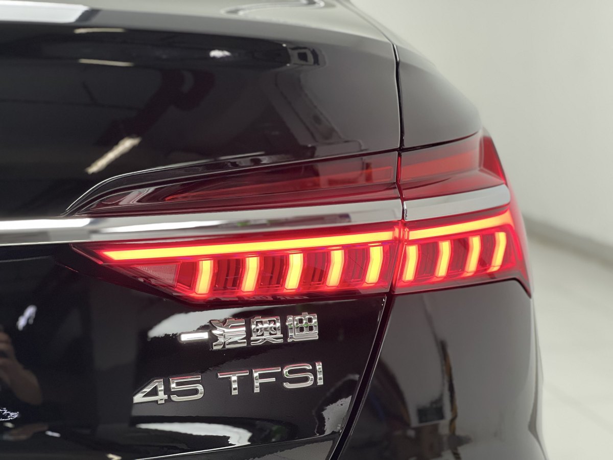 2023年6月奧迪 奧迪A6L  2023款 改款 45 TFSI 臻選動感型