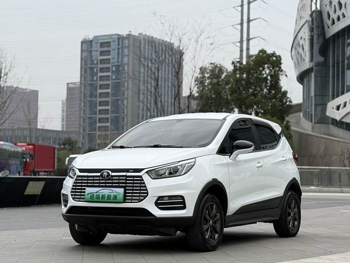 2018年9月比亞迪 元新能源  2018款 EV360 智聯(lián)尚酷型