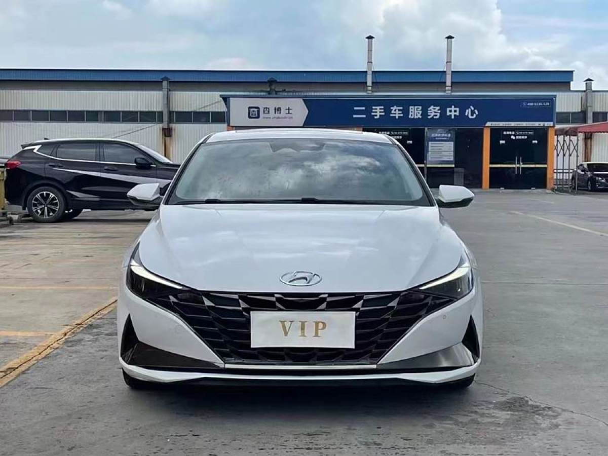 現(xiàn)代 伊蘭特  2021款 1.5L LUX尊貴版圖片