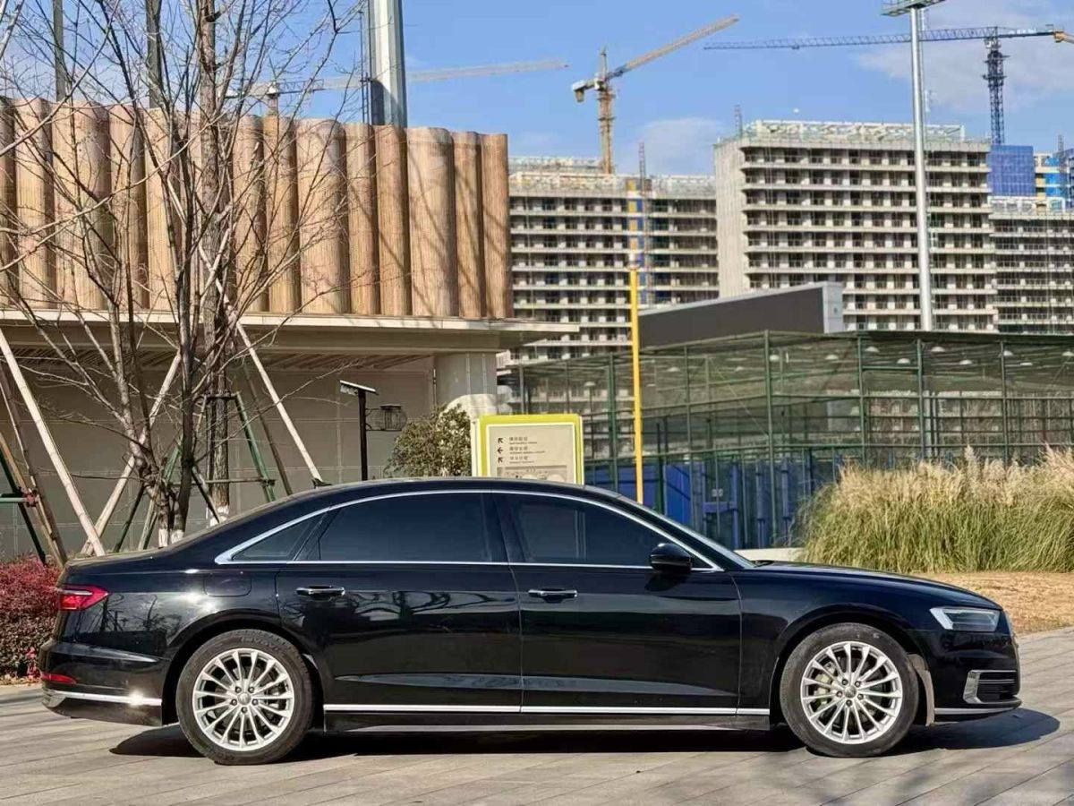 奧迪 奧迪S8  2020款 S8L 4.0TFSI quattro圖片