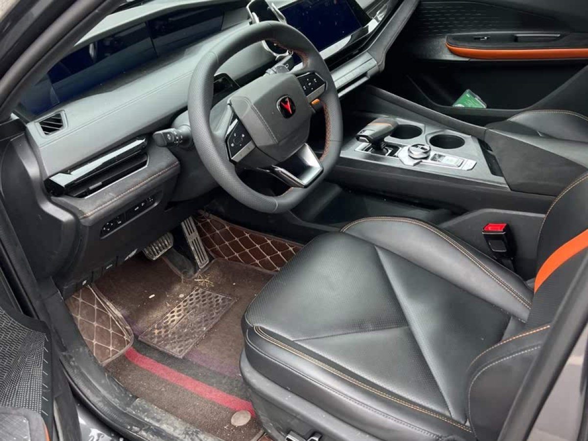 長安 長安UNI-V  2022款 1.5T 運動版圖片