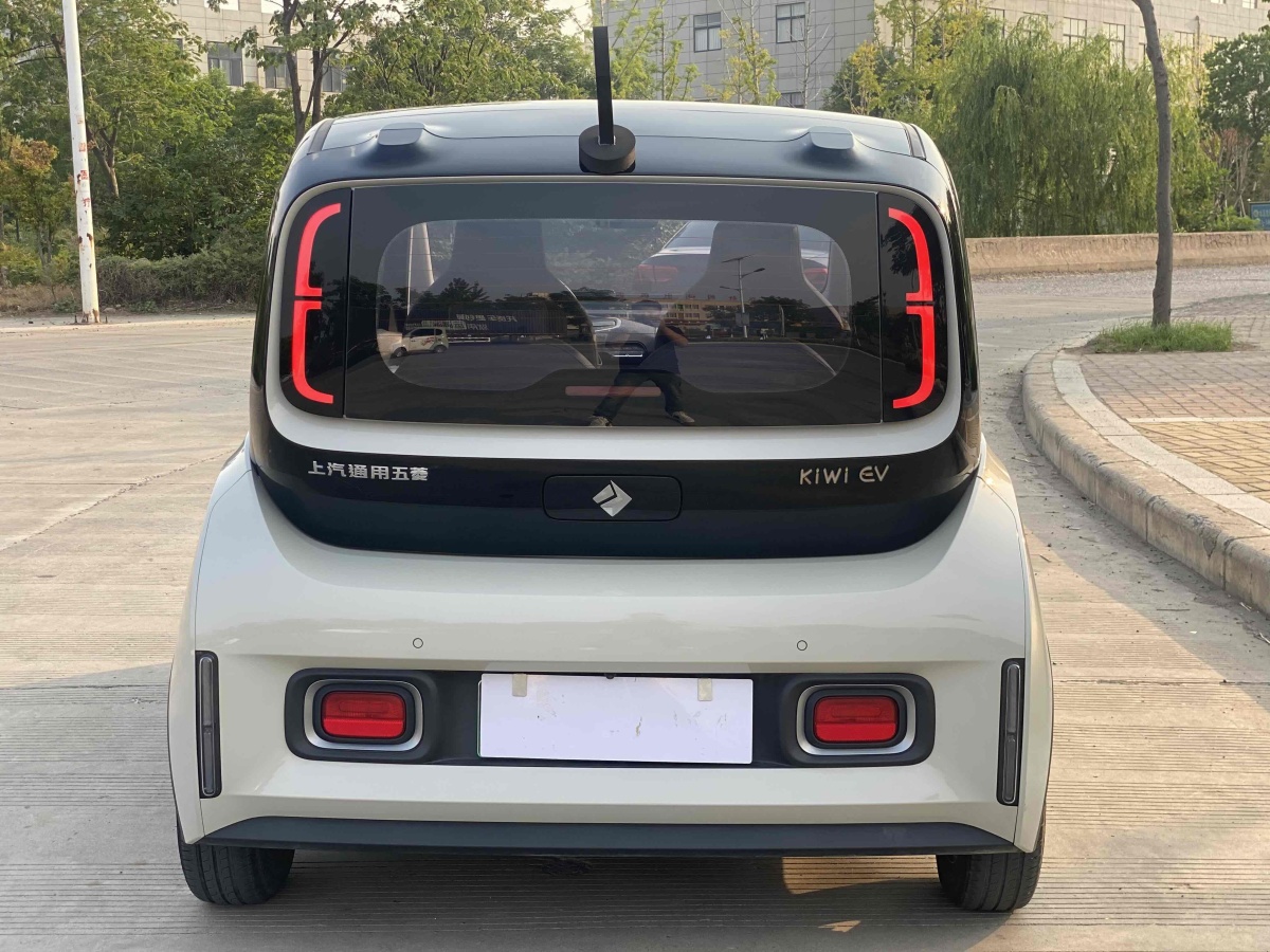 寶駿 寶駿KiWi EV  2021款 藝術(shù)家 三元鋰圖片