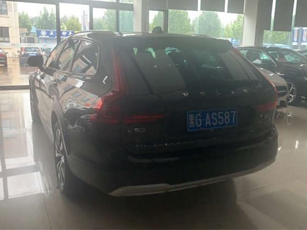 沃尔沃 V90  2023款 Cross Country B5 AWD 智远版图片