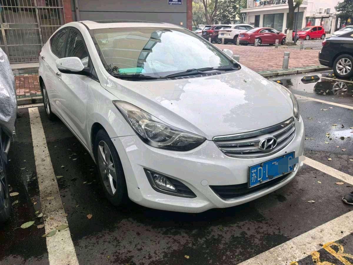 2014年9月現(xiàn)代 朗動  2013款 1.6L 自動尊貴型