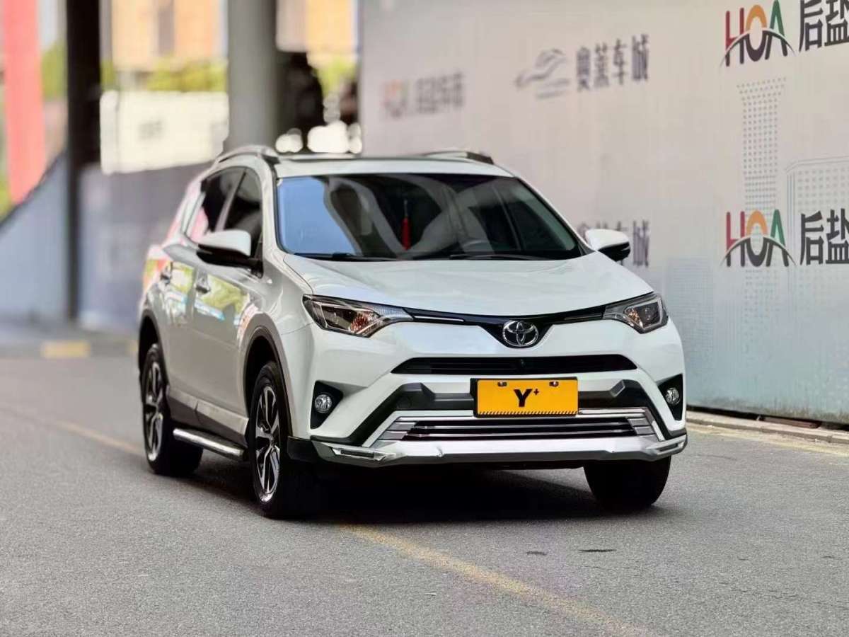 丰田 RAV4荣放  2018款 2.0L CVT两驱风尚X版图片