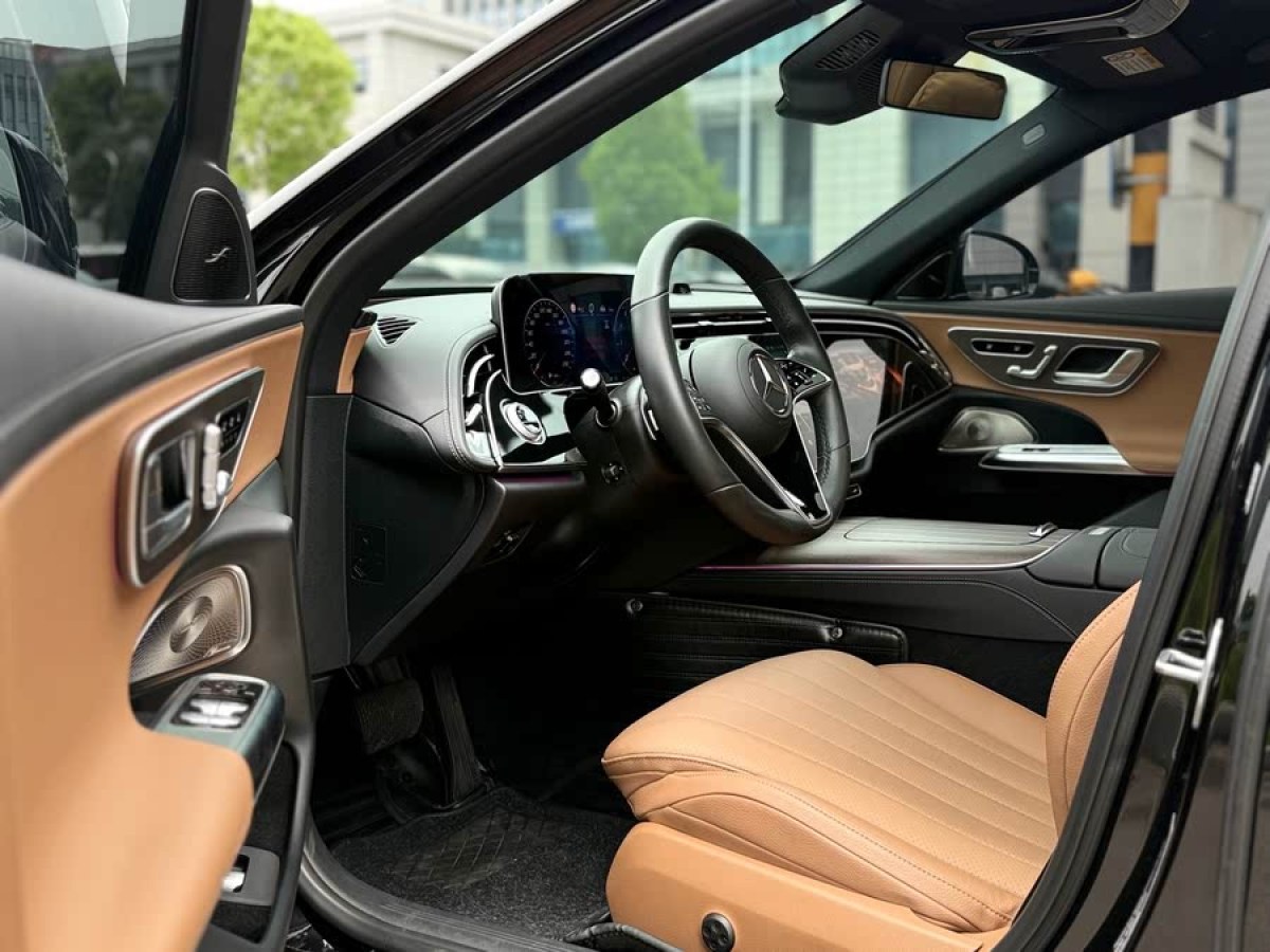 奔馳 奔馳E級(jí)  2024款 E 300 L 豪華型圖片