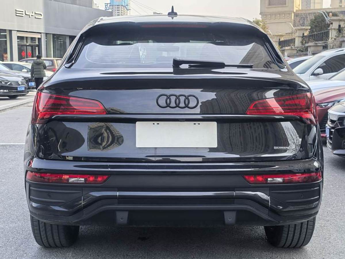 奧迪 奧迪Q5L Sportback  2022款 改款 40 TFSI 時(shí)尚型圖片