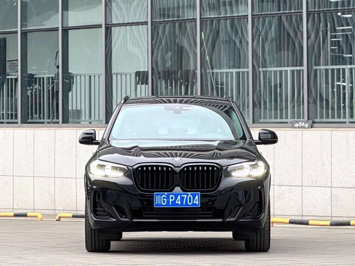 寶馬 寶馬X3  2022款 xDrive30i 領(lǐng)先型 M曜夜套裝圖片