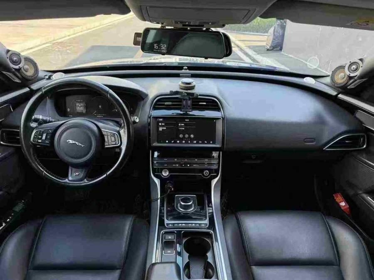 捷豹 XEL  2019款 2.0T 200PS 精英版圖片