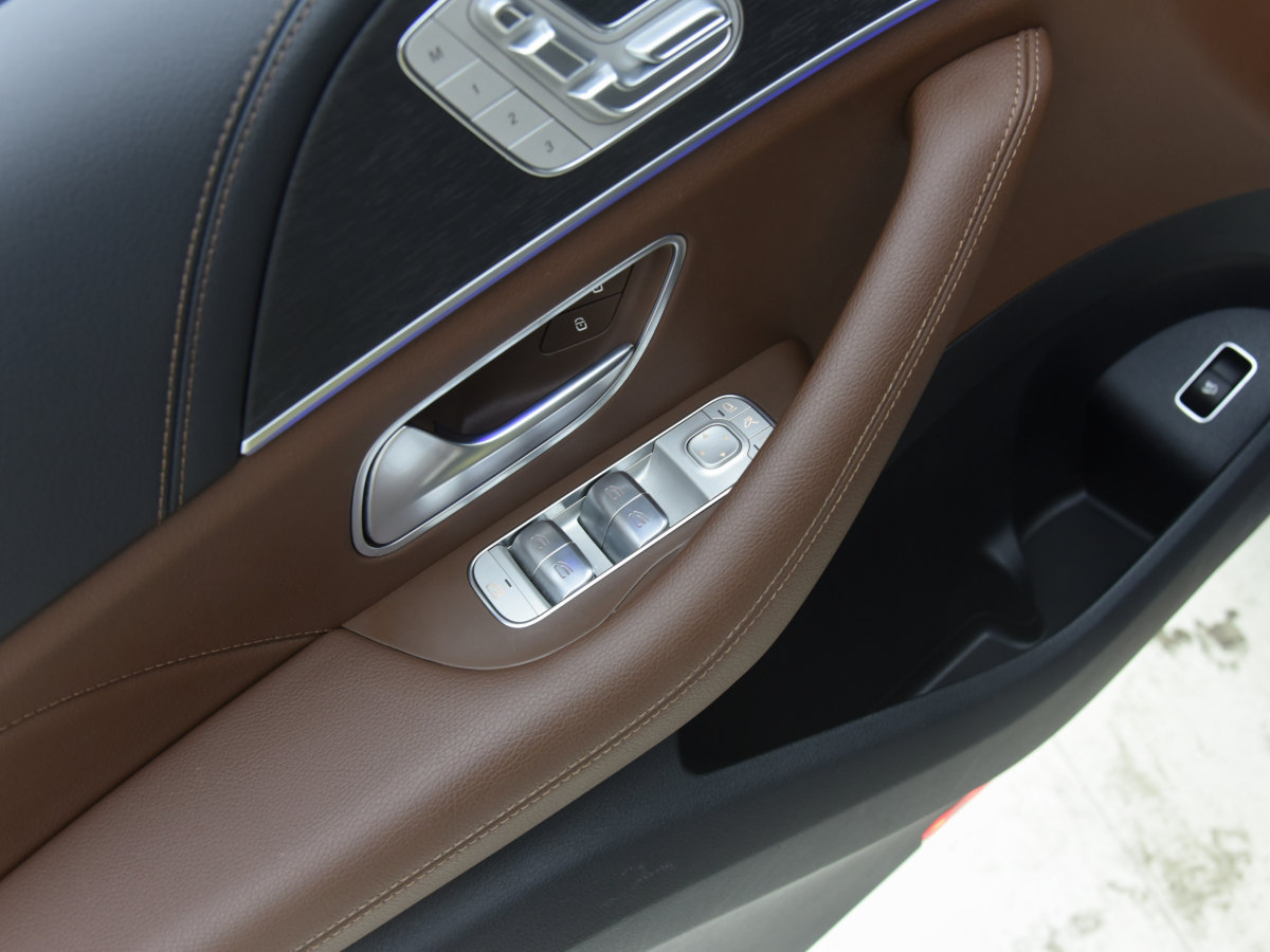 2024年1月奔馳 奔馳GLS  2024款 GLS 450 4MATIC 時(shí)尚型