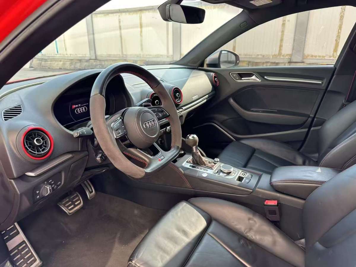 奧迪 奧迪RS 3  2017款 RS 3 2.5T Limousine圖片