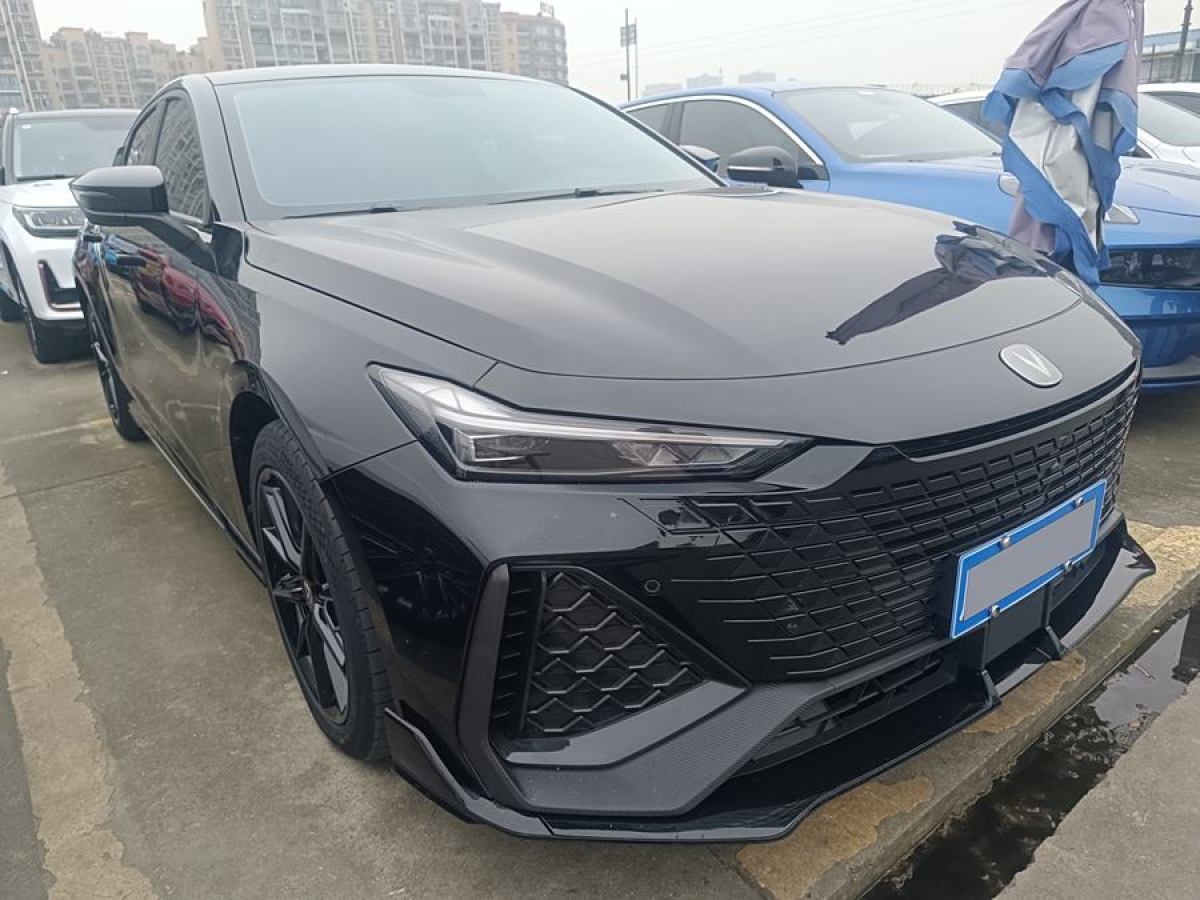 长安 长安UNI-V  2022款 1.5T 卓越型图片