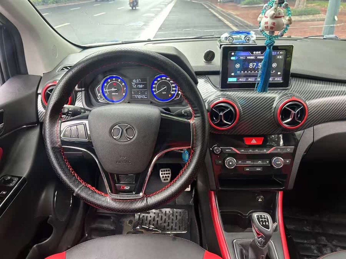 北汽紳寶 X25  2015款 1.5L 手動舒適型圖片