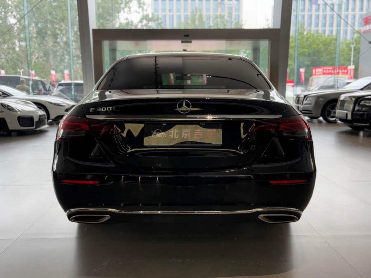 奔馳 奔馳E級  2023款 改款 E 300 L 時(shí)尚型圖片
