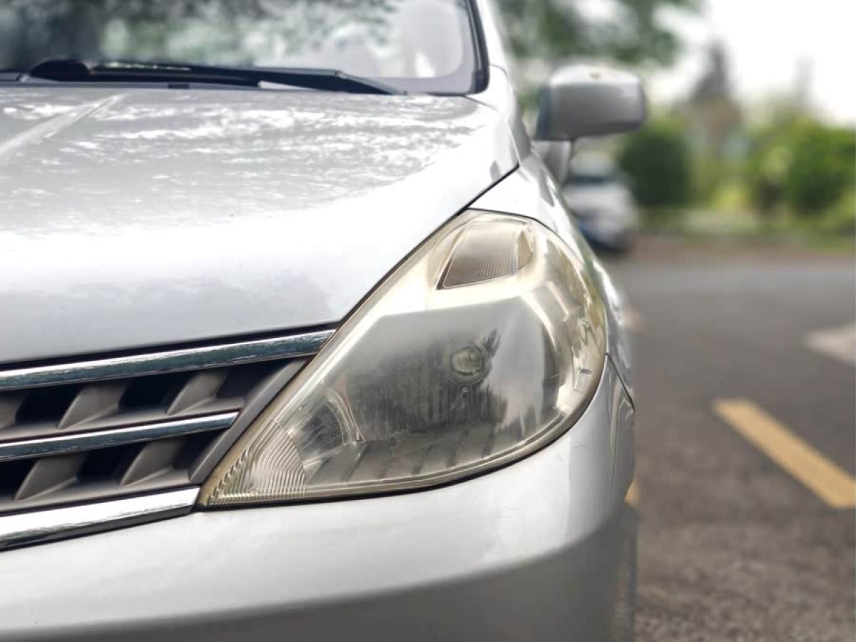 日產(chǎn) 頤達(dá)  2008款 1.6L 手動時尚型圖片