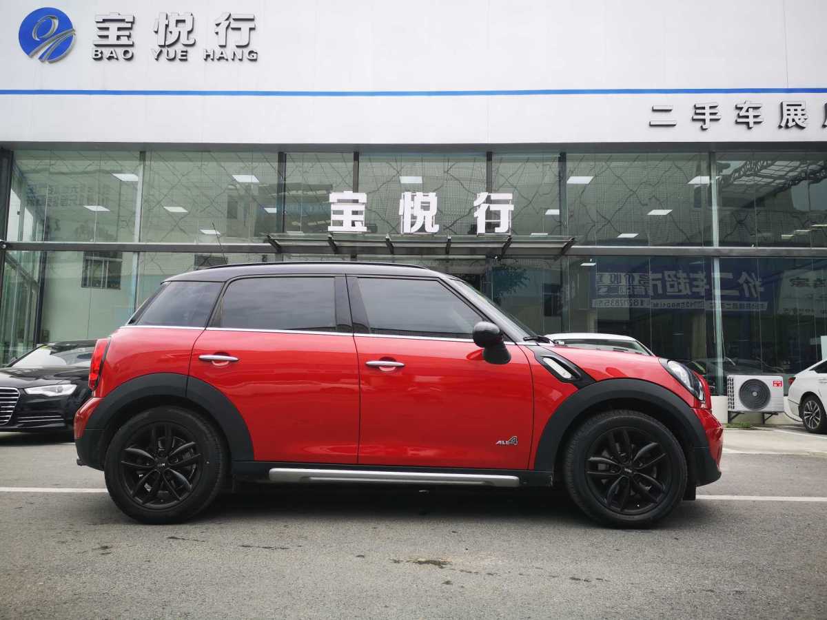 2016年8月MINI COUNTRYMAN  2016款 1.6T COOPER ALL4 Fun裝備控