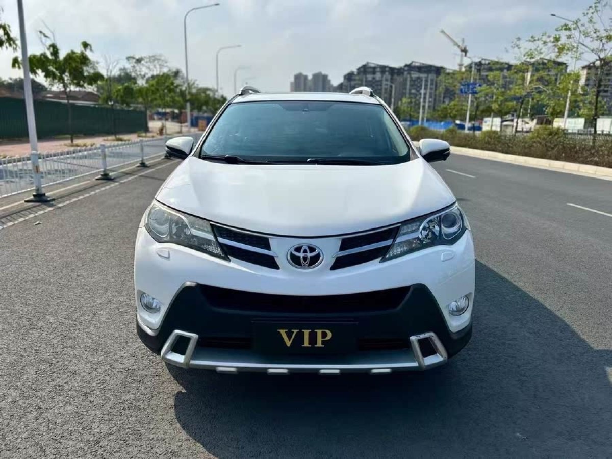 豐田 RAV4榮放  2013款 2.5L 自動四驅(qū)豪華版圖片