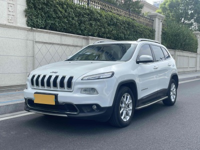 2018年4月 Jeep 自由光 2.0L 优越版图片