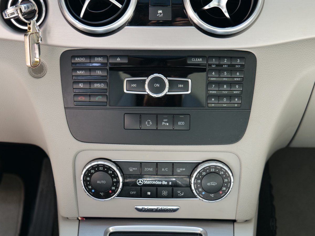 奔馳 奔馳GLK級  2015款 GLK 260 4MATIC 動感型 極致版圖片
