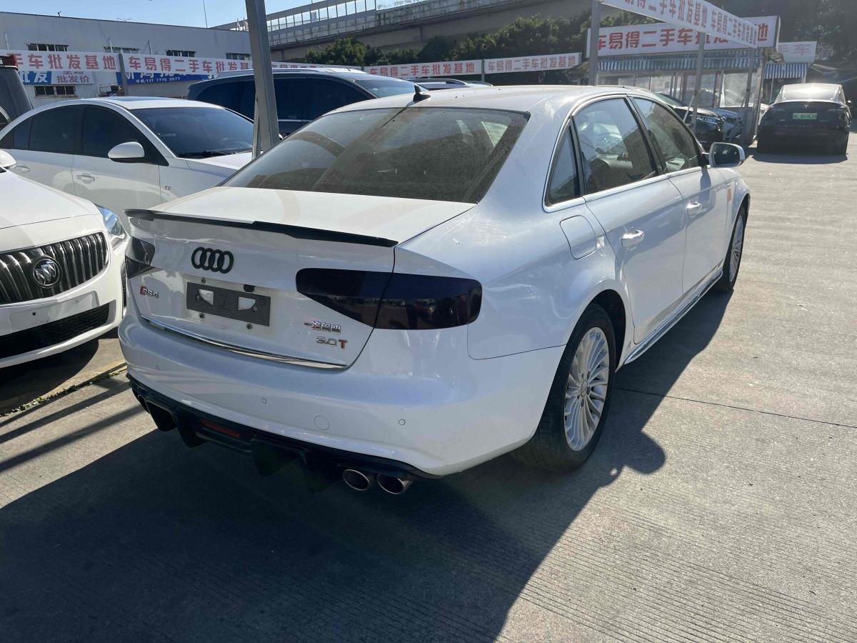 奧迪 奧迪A4L  2016款 35 TFSI 自動豪華型圖片