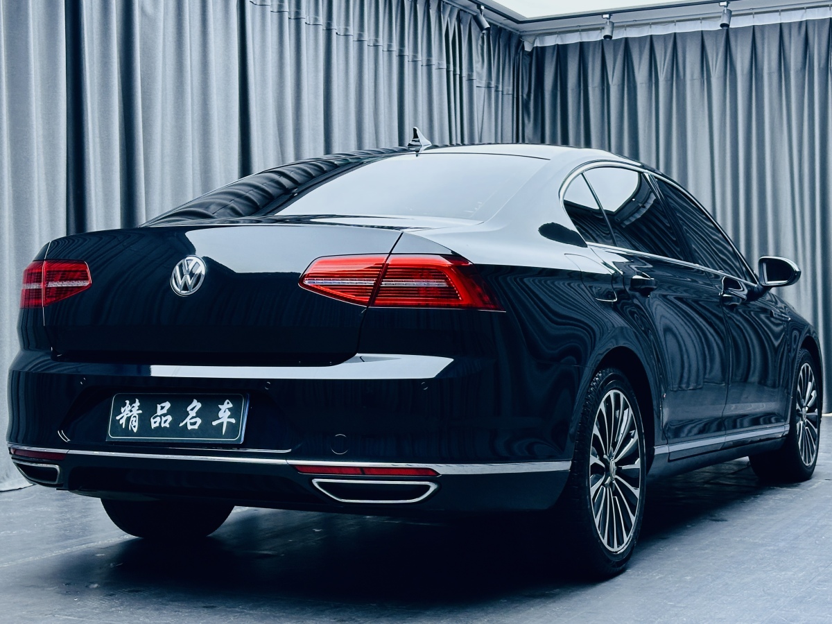 2018年8月大眾 邁騰  2018款 改款 330TSI DSG 豪華型