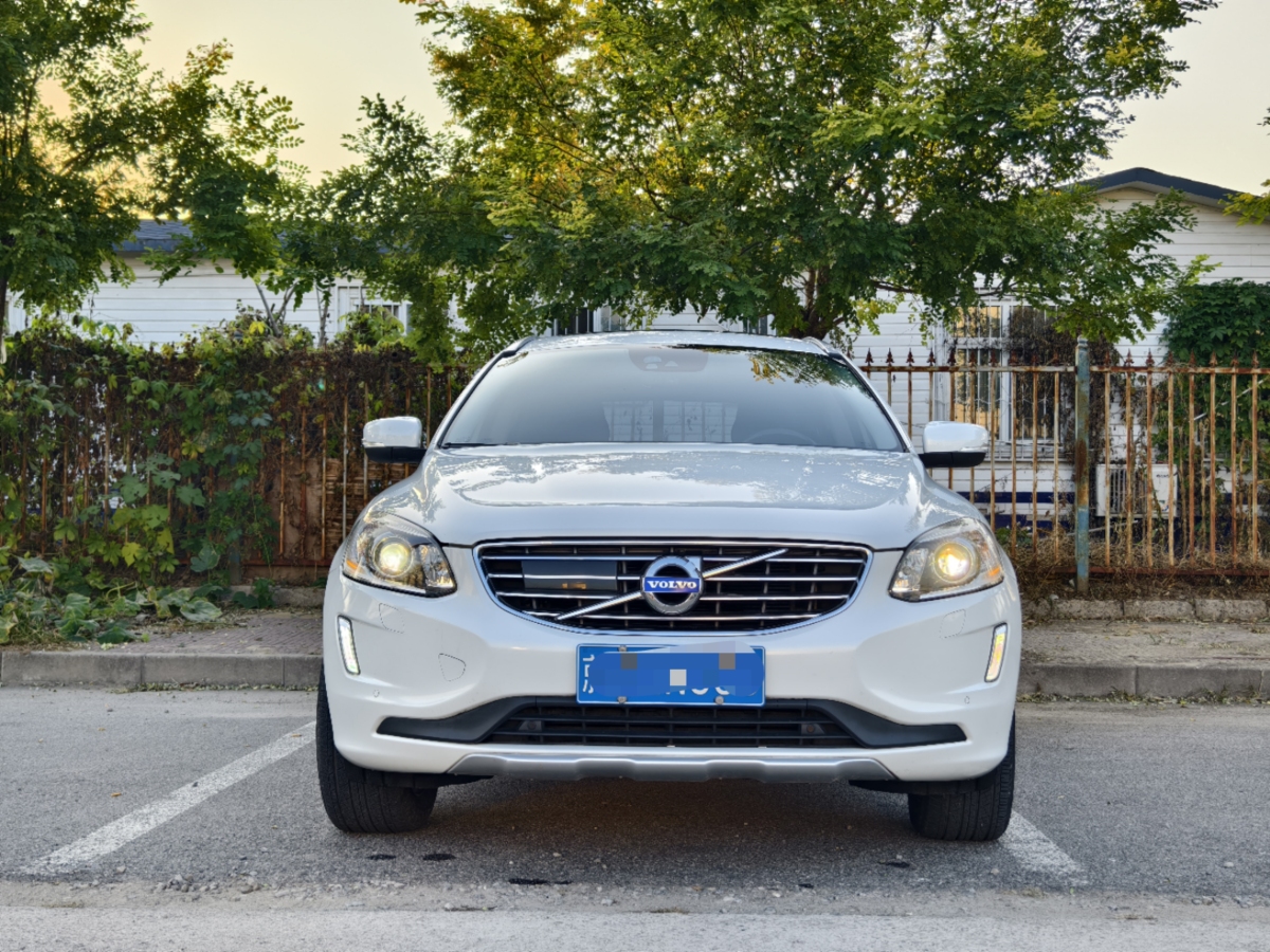 2015年4月沃爾沃 XC60  2015款 T5 AWD 智遠(yuǎn)版