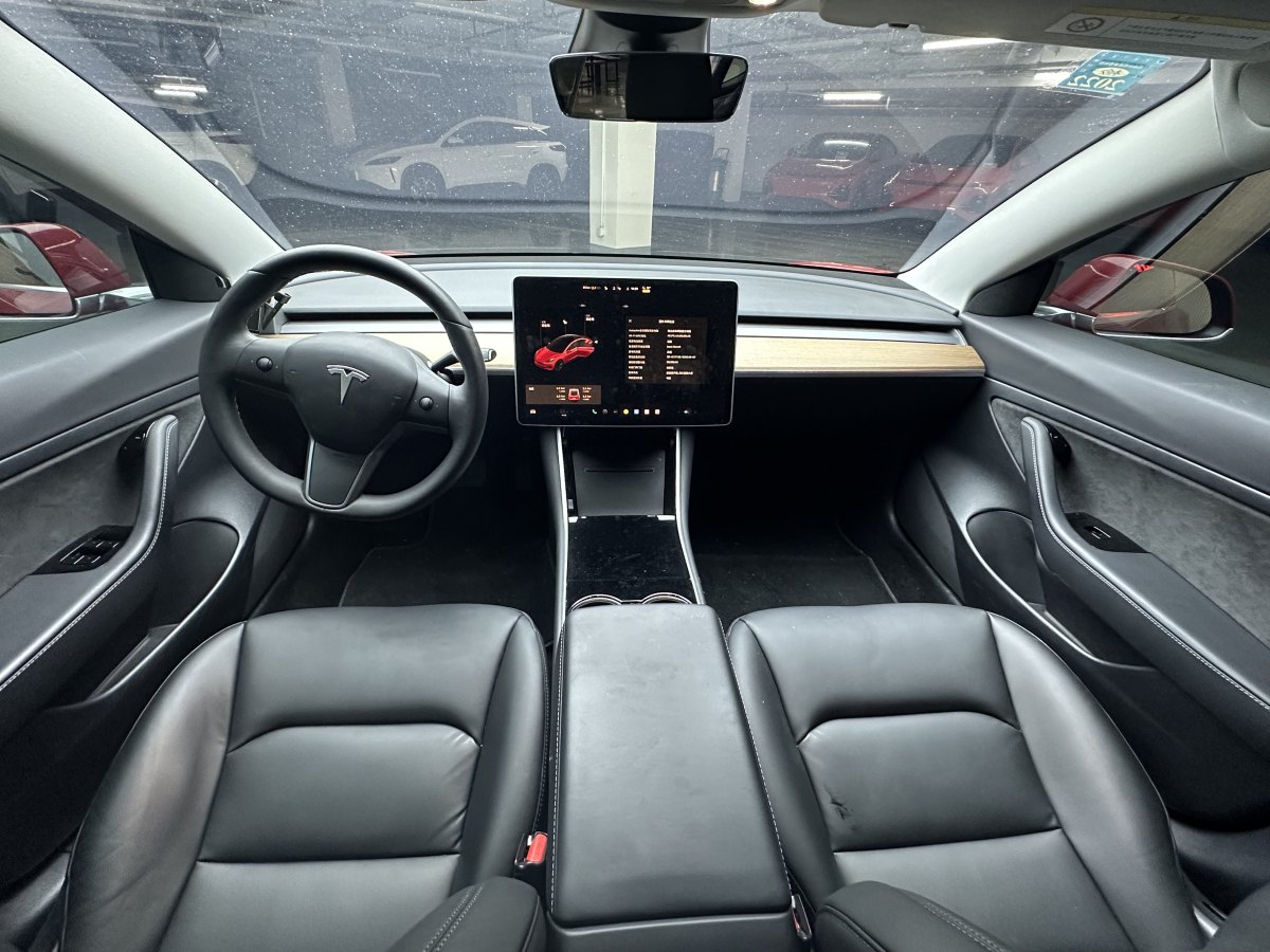 特斯拉 Model 3  2019款 標(biāo)準(zhǔn)續(xù)航后驅(qū)升級(jí)版圖片