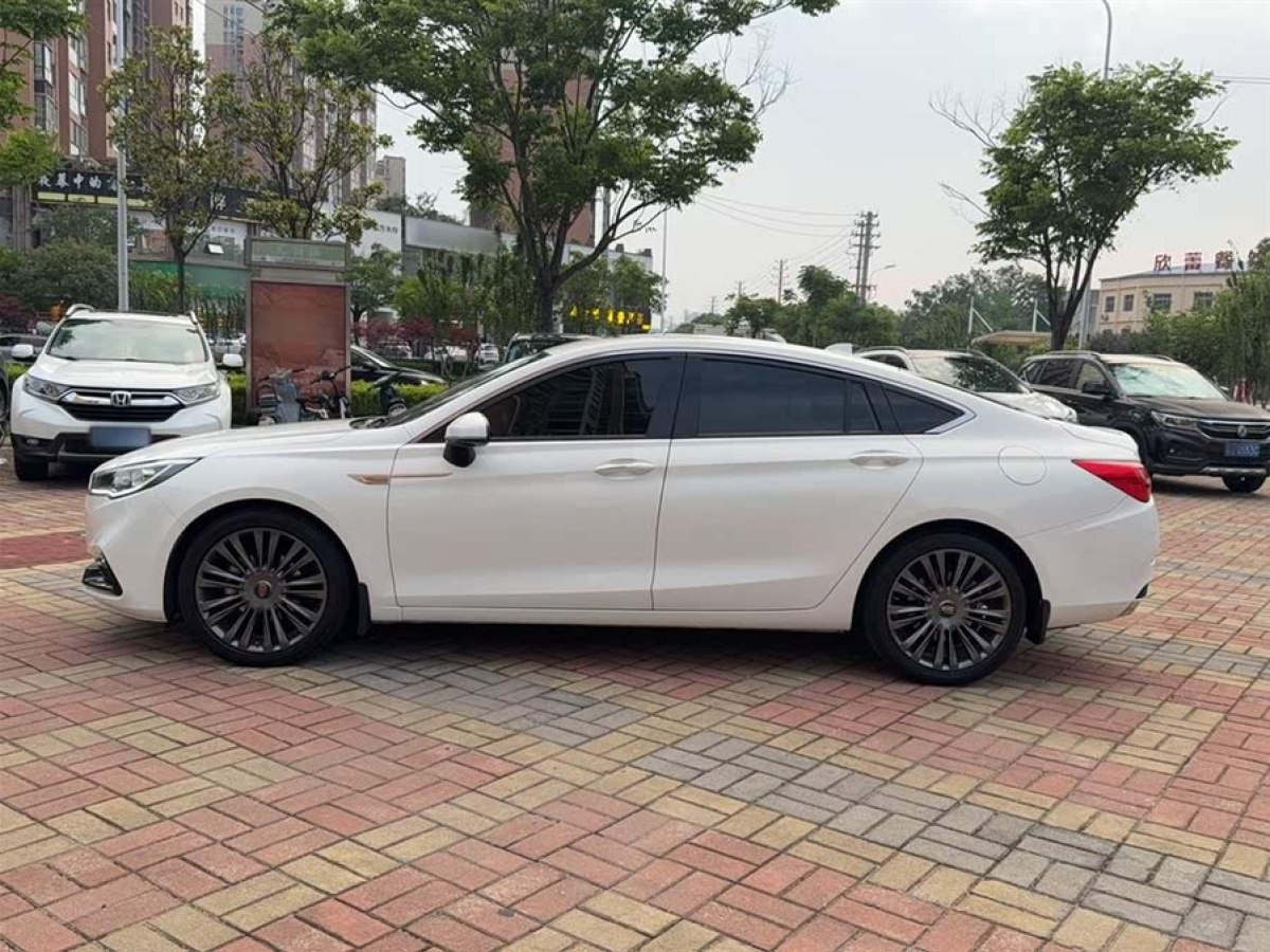 紅旗 H5  2019款  30TD 靈動(dòng)版圖片