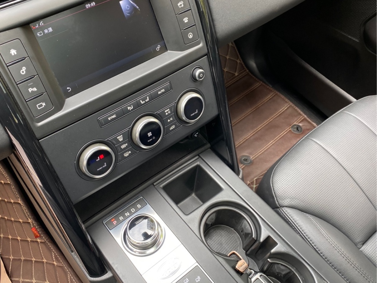 2018年3月路虎 发现  2017款 3.0T V6 S 汽油版