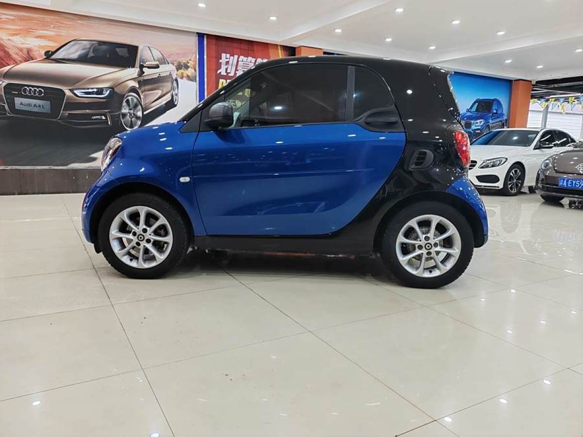 smart fortwo  2015款 1.0L 52千瓦硬頂靈動(dòng)版圖片