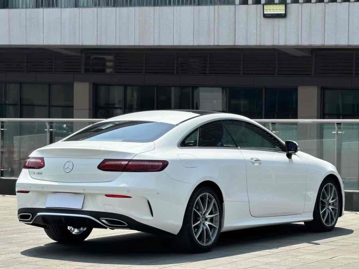 奔馳 奔馳E級  2021款 改款 E 260 轎跑車圖片