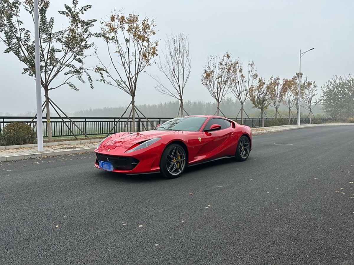 法拉利 812 Superfast  2017款 6.5L 標(biāo)準(zhǔn)型圖片