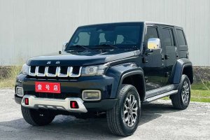 BJ40 北京 改款 2.0T 自動(dòng)四驅(qū)城市獵人版尊享型 國(guó)V