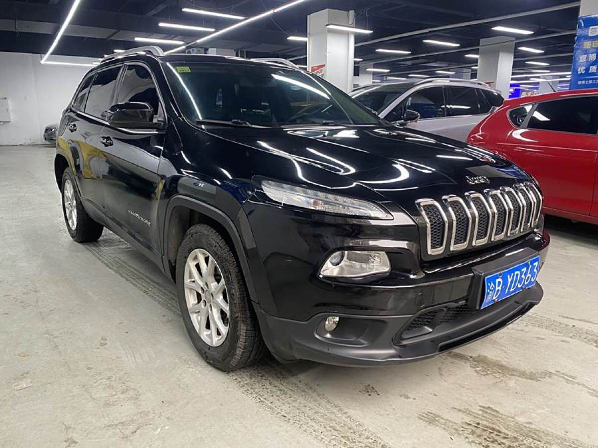 Jeep 自由光  2014款 2.4L 都市版圖片