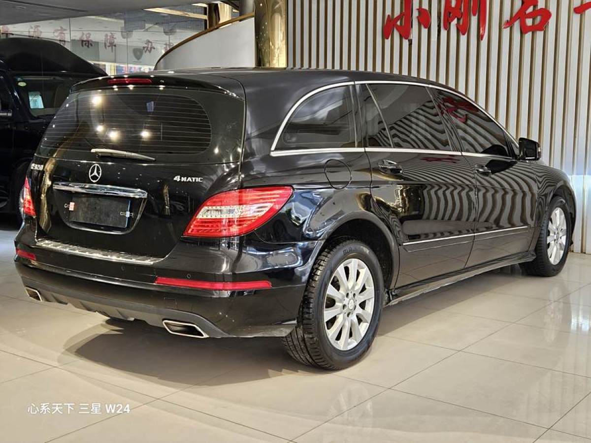 奔馳 奔馳R級(jí)  2014款 R 320 4MATIC 商務(wù)型圖片