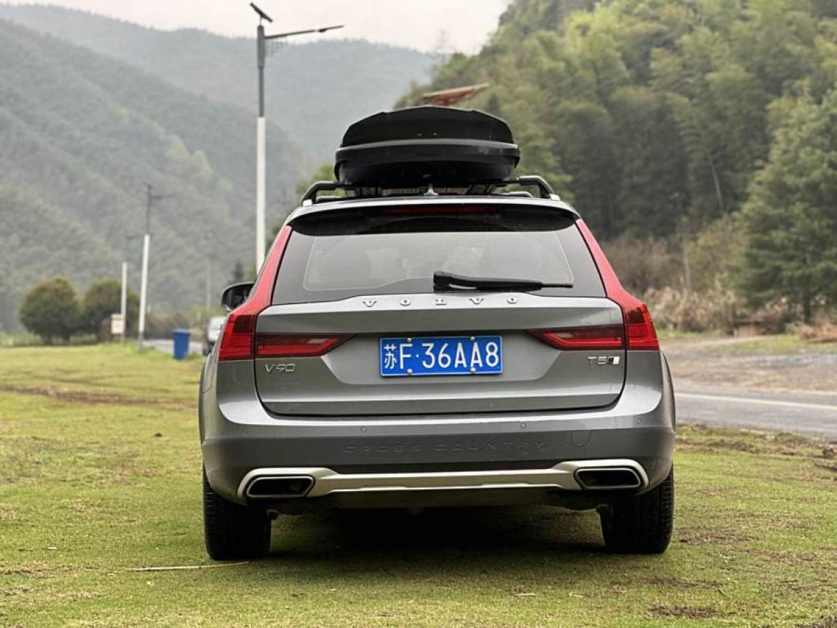 2018年6月沃爾沃 V90  2017款 Cross Country T5 AWD 智遠(yuǎn)版